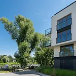 Rentplanet - Na Grobli *